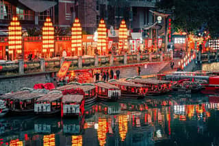 Jinjiang River Night Walk in Chengdu — Lights, Water, and the City After Dark
