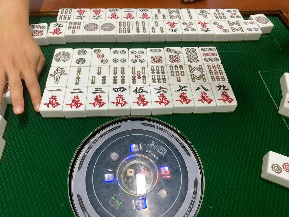A Slow Morning of Tea, Mahjong, and Everyday Chengdu Life