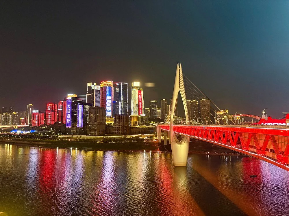 A Night Walk Through Chongqing’s Hidden Hills and Neon Streets
