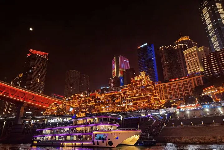 Ferries, Stairs, and Riverside Life — A Slow Day Inside Chongqing