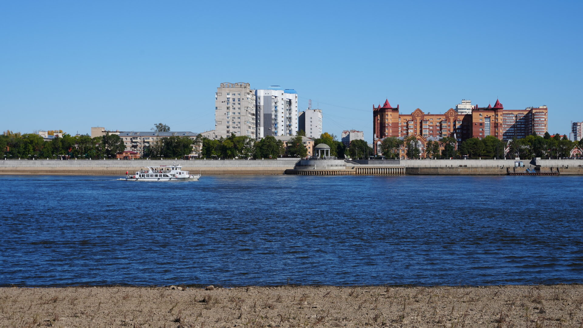 Heihe — A Chinese City With a Russian One Across the Water