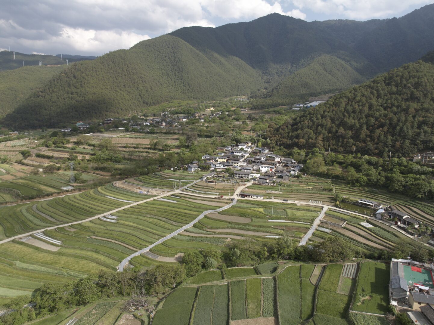 Weixi — Lisu Country Between Two Rivers