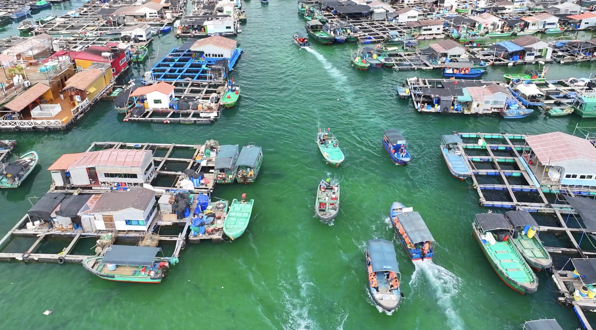 Lingshui's Floating Village