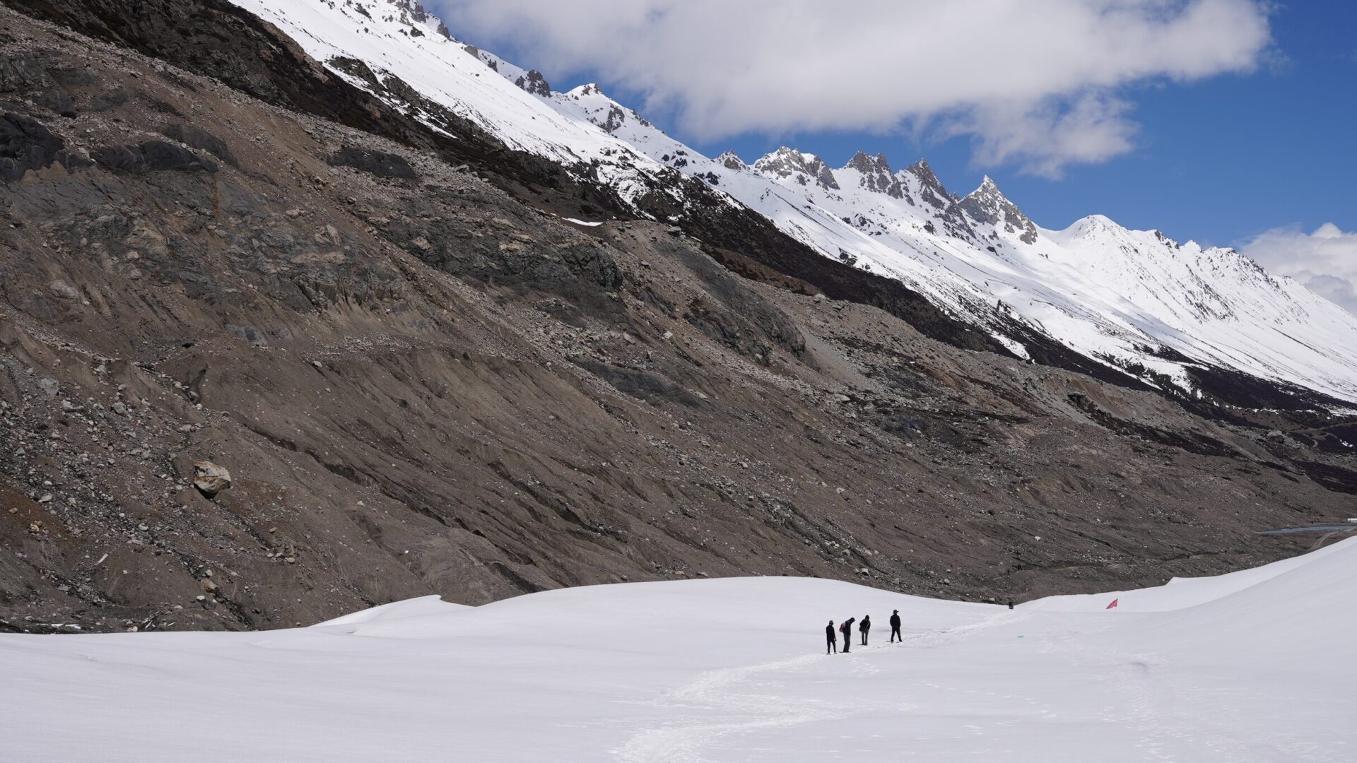 Laigu Glacier — Six Glaciers, One Valley