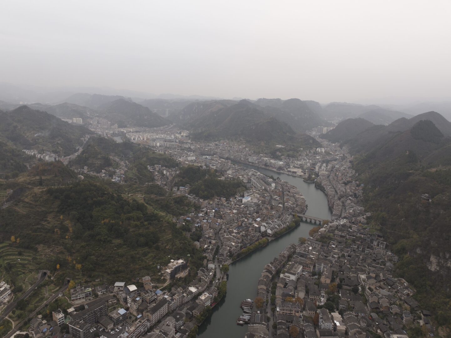 Zhenyuan — A Riverside Town Between Two Cliffs