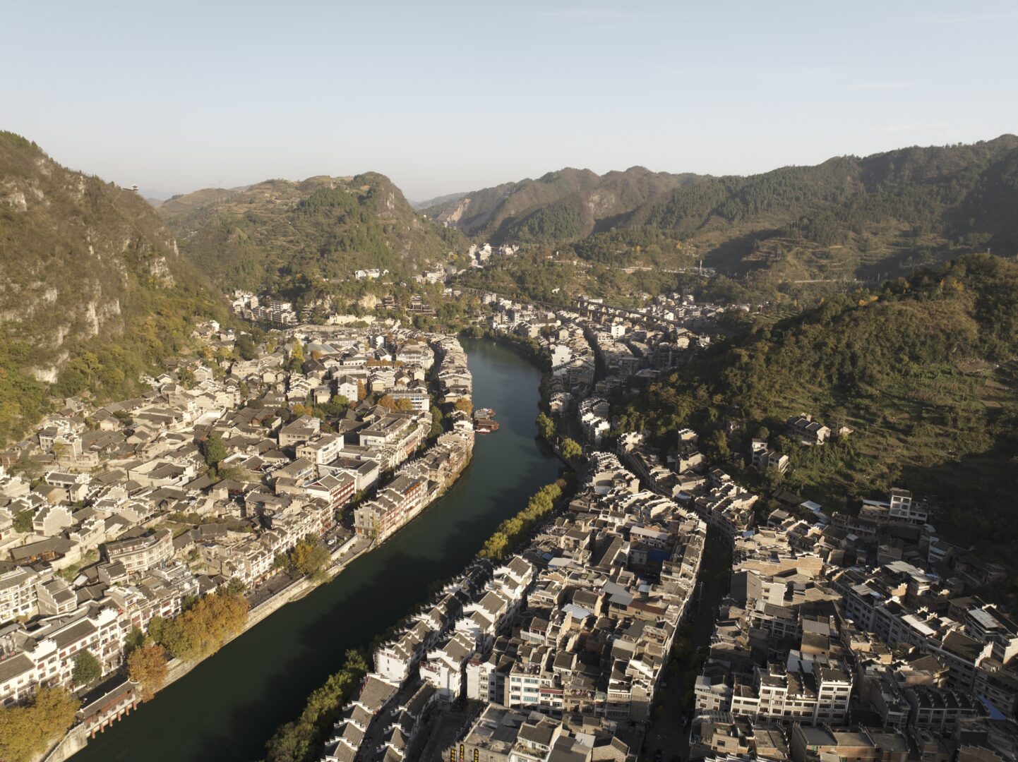 Zhenyuan — A Riverside Town Between Two Cliffs