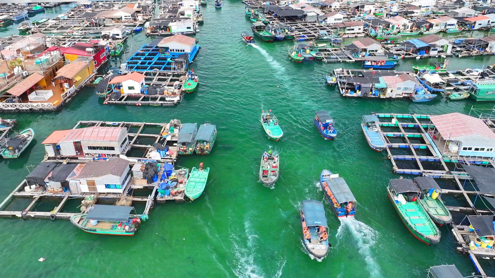 Lingshui's Floating Village