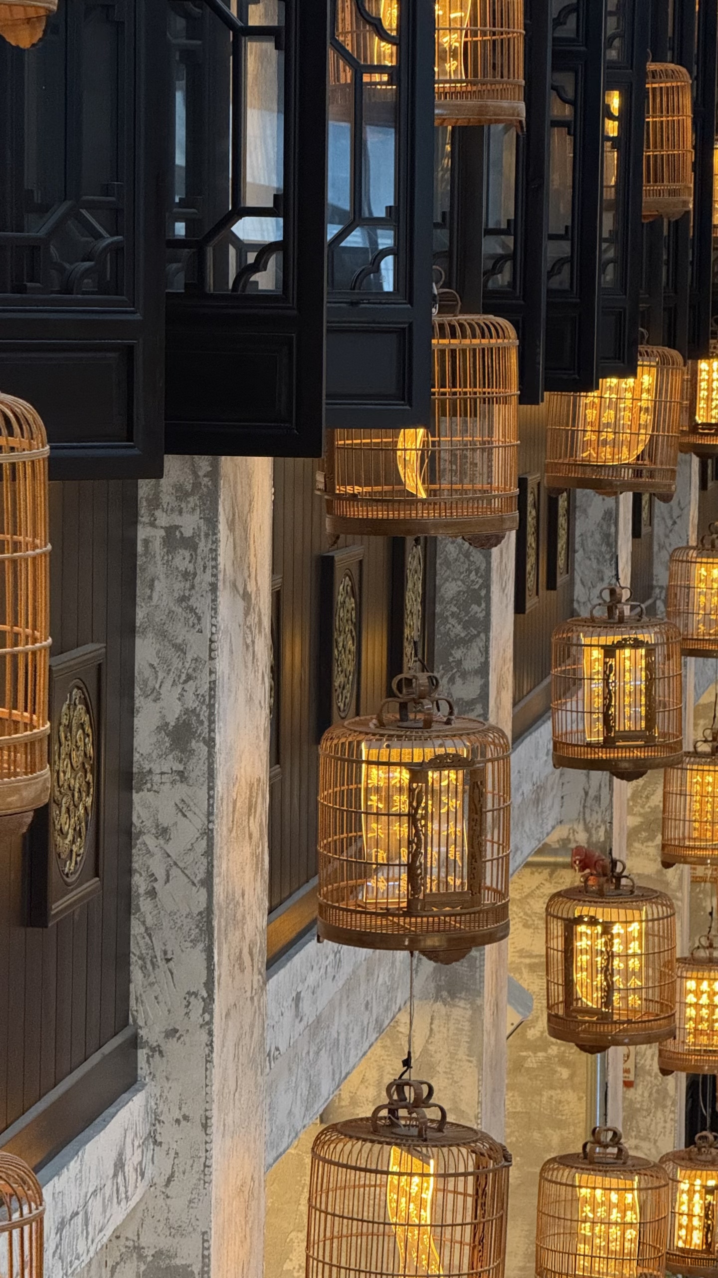 Highlights & Hidden Gems of Chengdu Slow Life — Park Strolls, Tea House Time & Local Leisure Games