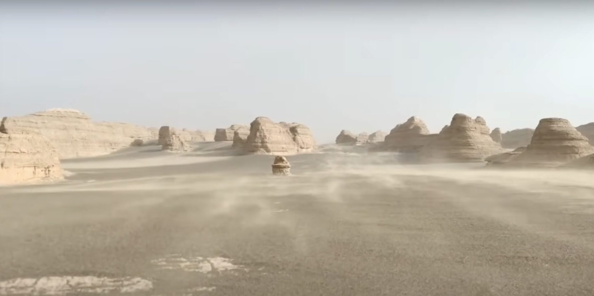 Dunhuang — A Thousand Years of Buddhist Art in a Cliff