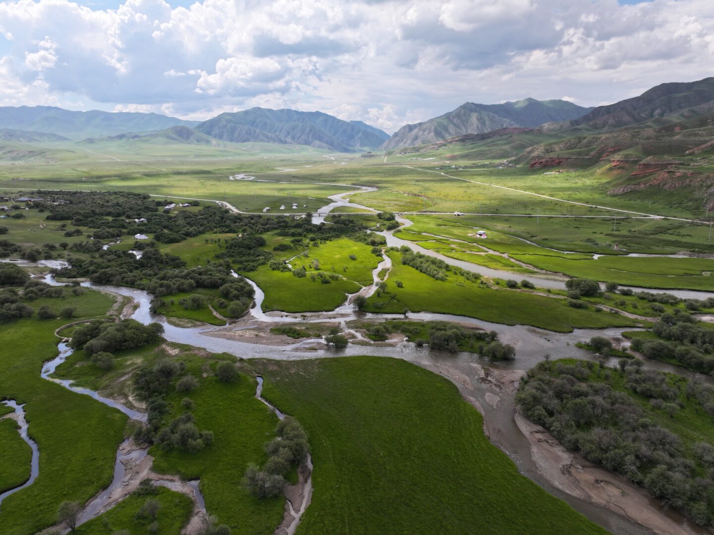 Langmusi — Two Monasteries and a Provincial Border