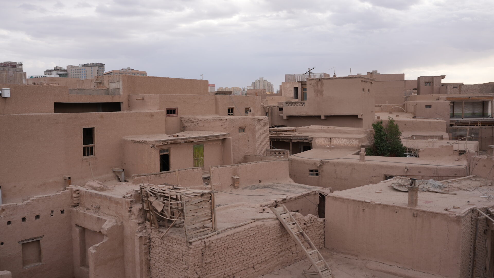 Rural Kashgar — Eating at the Roadside