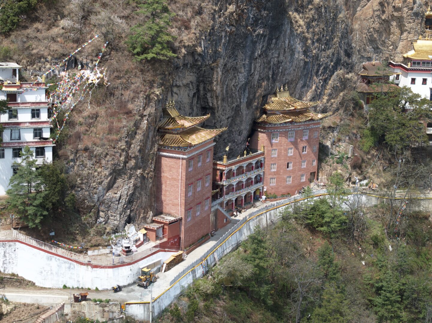 Weixi — Lisu Country Between Two Rivers