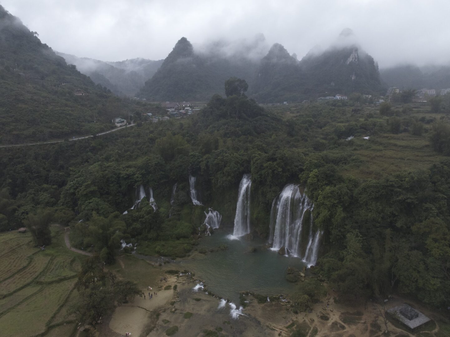 Detian — The Waterfall That Belongs to Two Countries