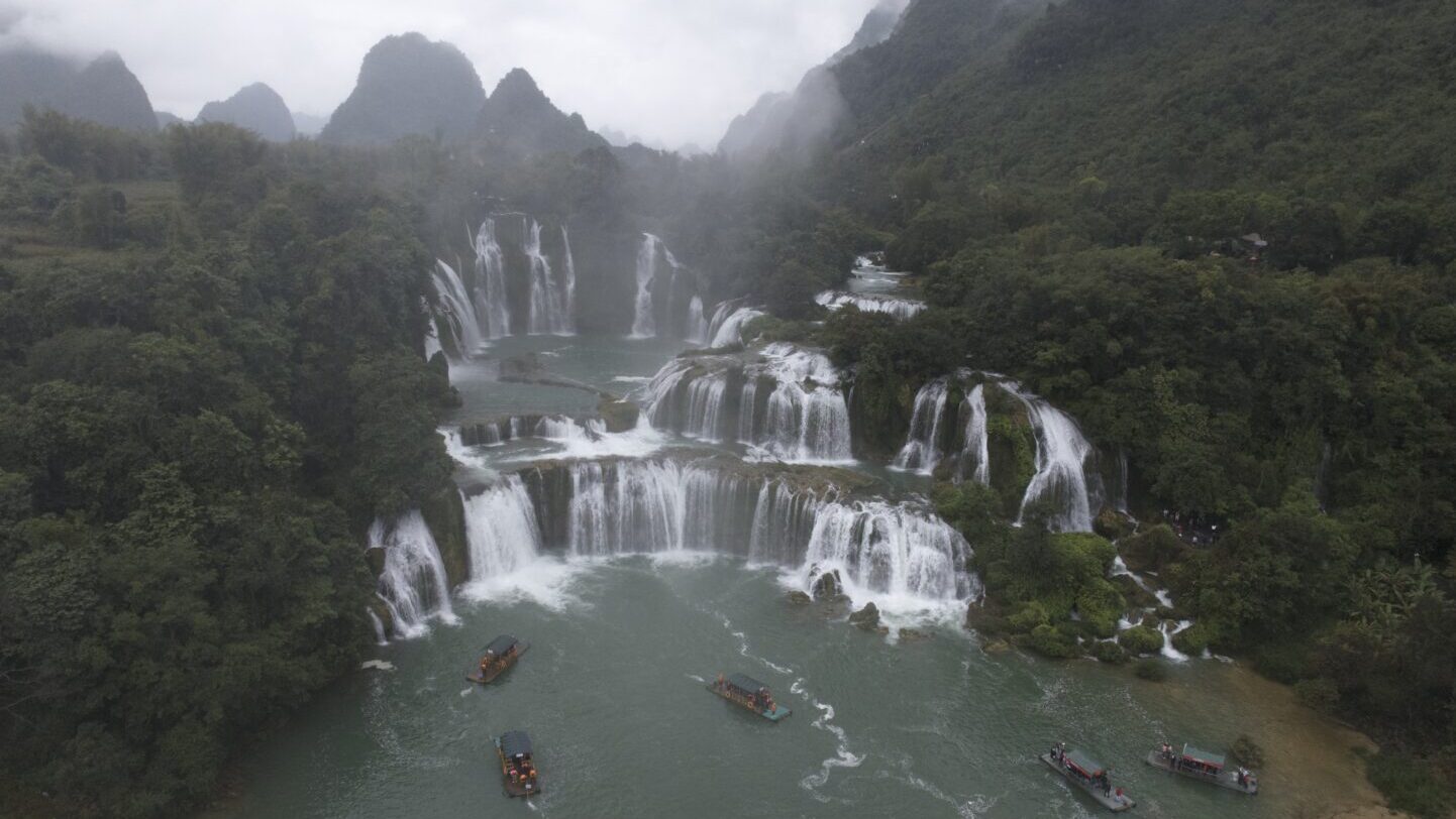 Detian — The Waterfall That Belongs to Two Countries
