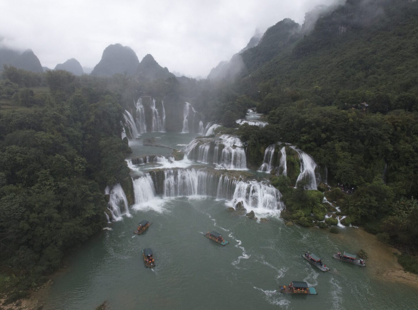 Detian — The Waterfall That Belongs to Two Countries