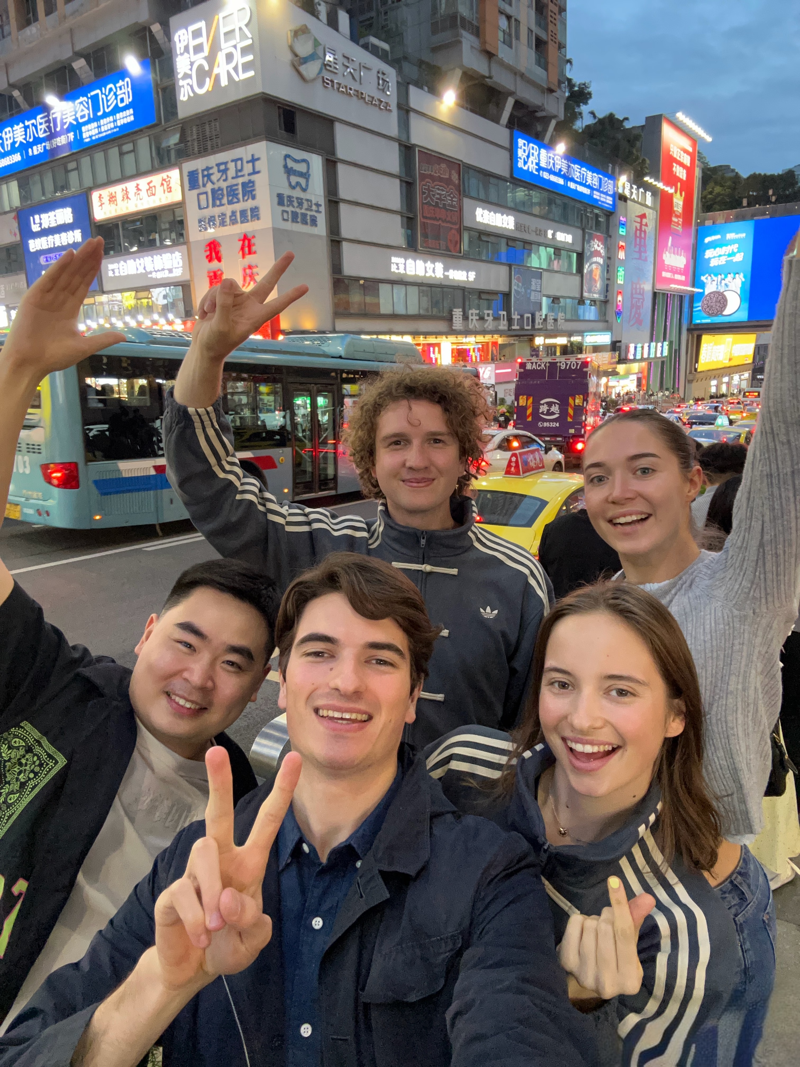 City Kickstart Tour — A Slow Half Day Inside Chongqing